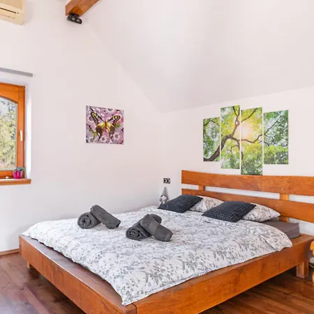 Luxury Vineyard Retreat Matej - Happy *